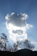 山の空・太陽と雲