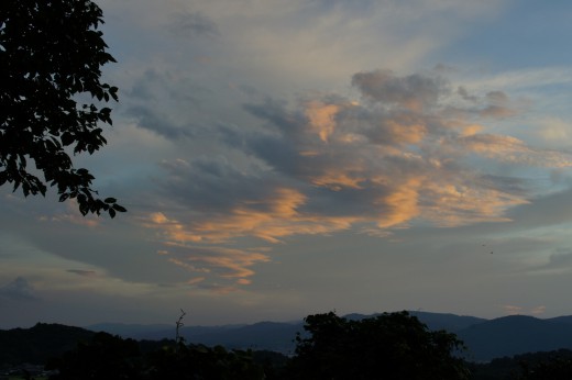 朝方の空