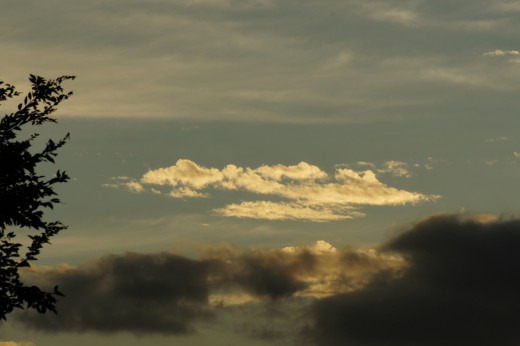 朝焼けが反射した雲